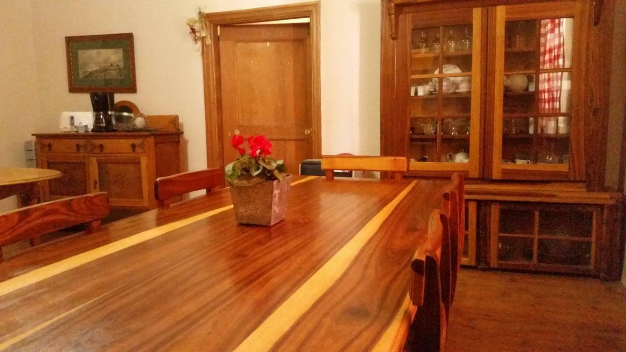 Calvinia Guesthouse Экстерьер фото